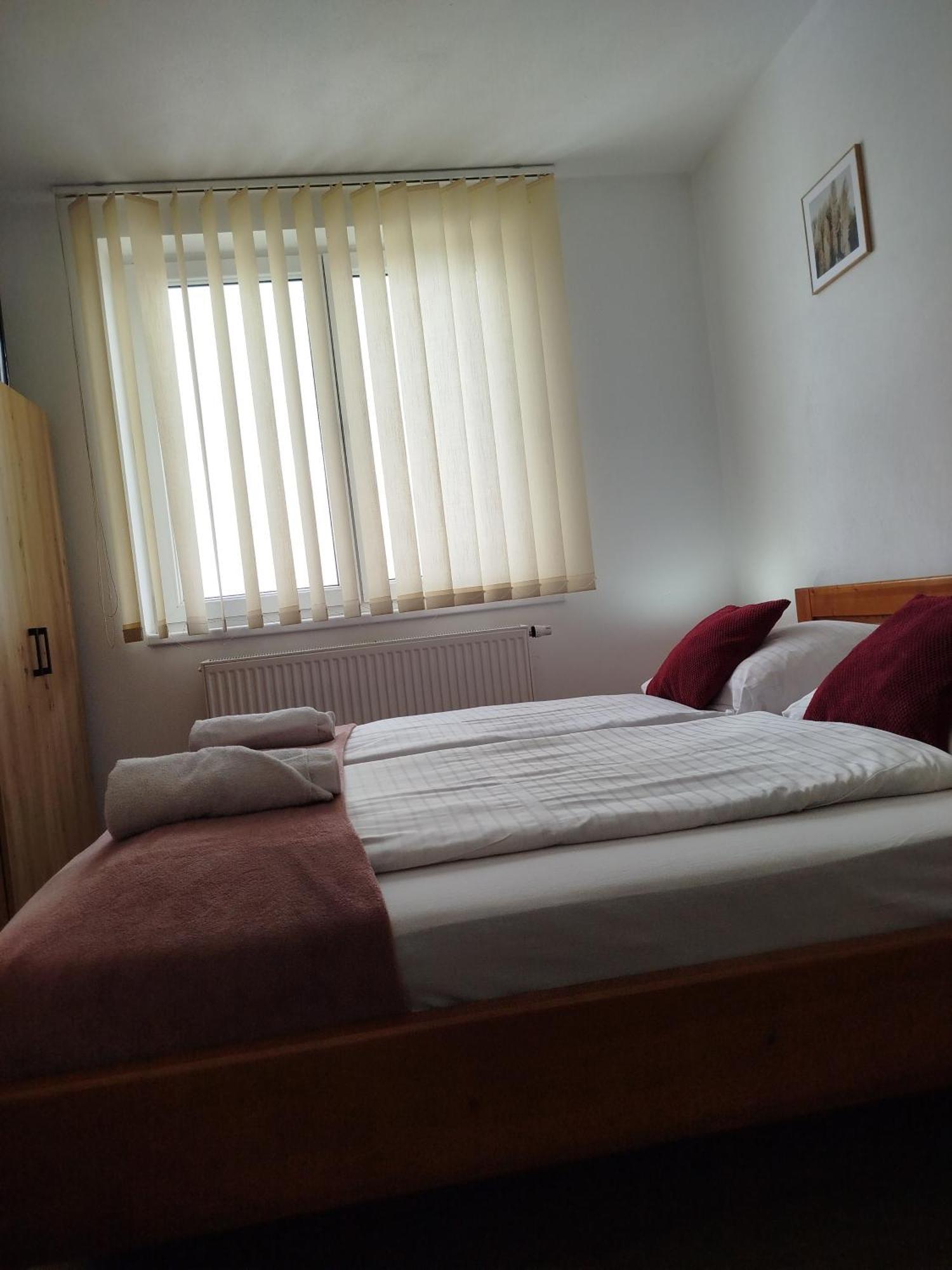 Guest House Kovalik Sucha Hora Ngoại thất bức ảnh