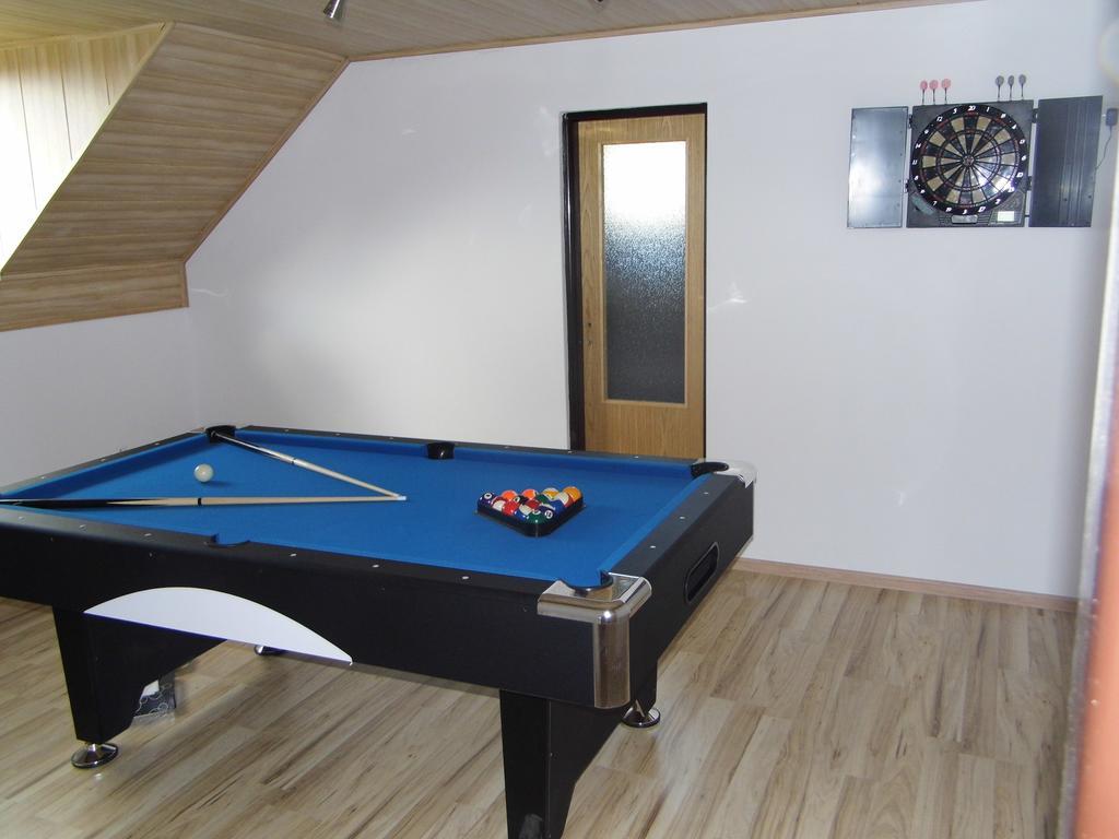 Guest House Kovalik Sucha Hora Ngoại thất bức ảnh
